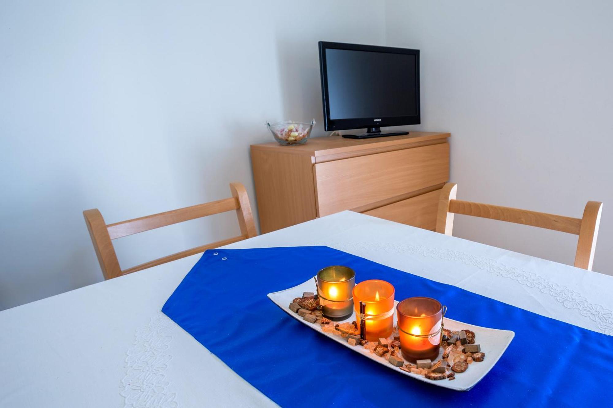 Studio Teuta - Private Parking Сплит Экстерьер фото
